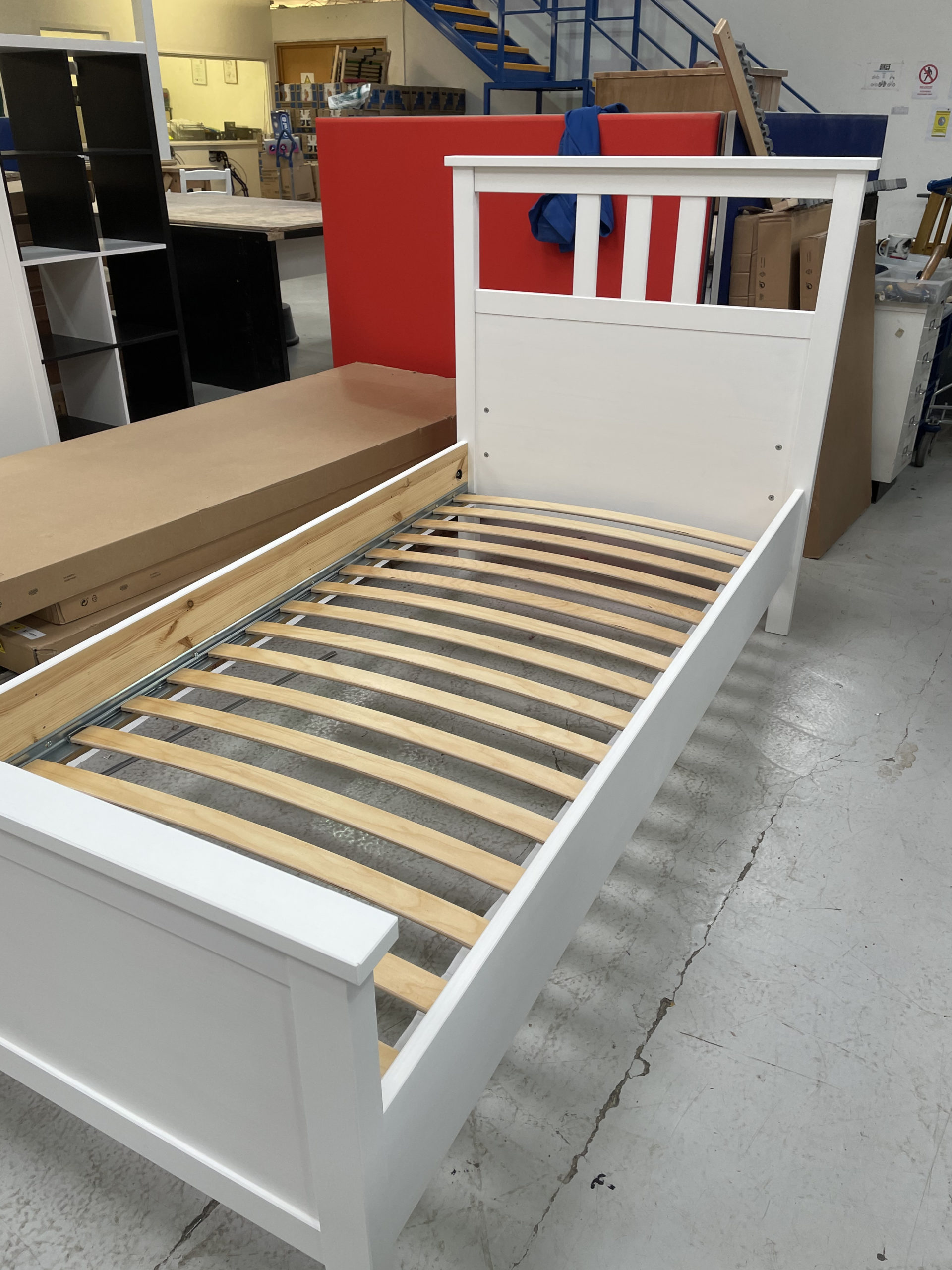 NEW - SINGLE SOLID PINE BED FRAME - STAINED & LAQUERED