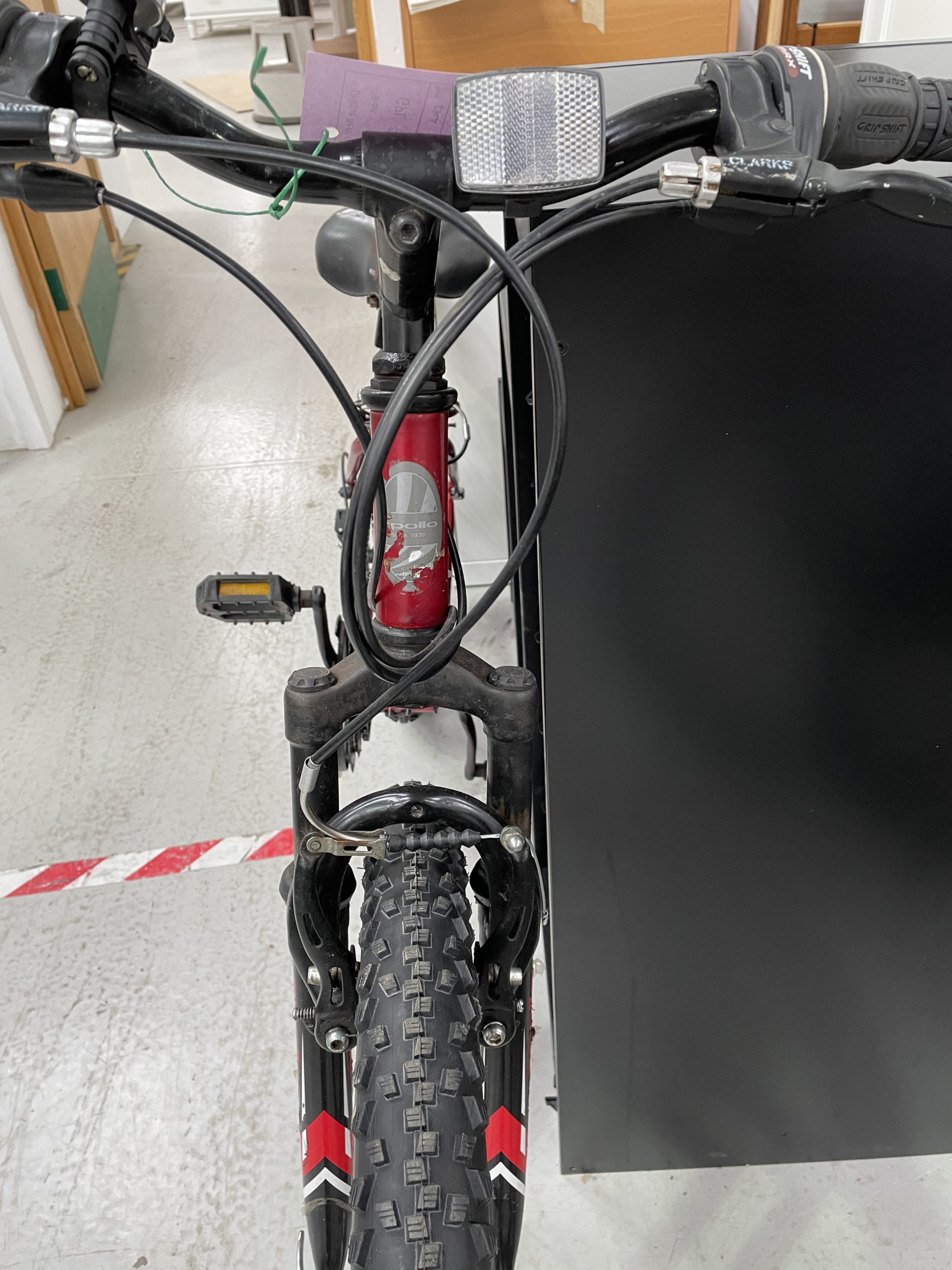 BIKE - APOLLO - USED DONATED & REFURBISHED ITEM - Image 7