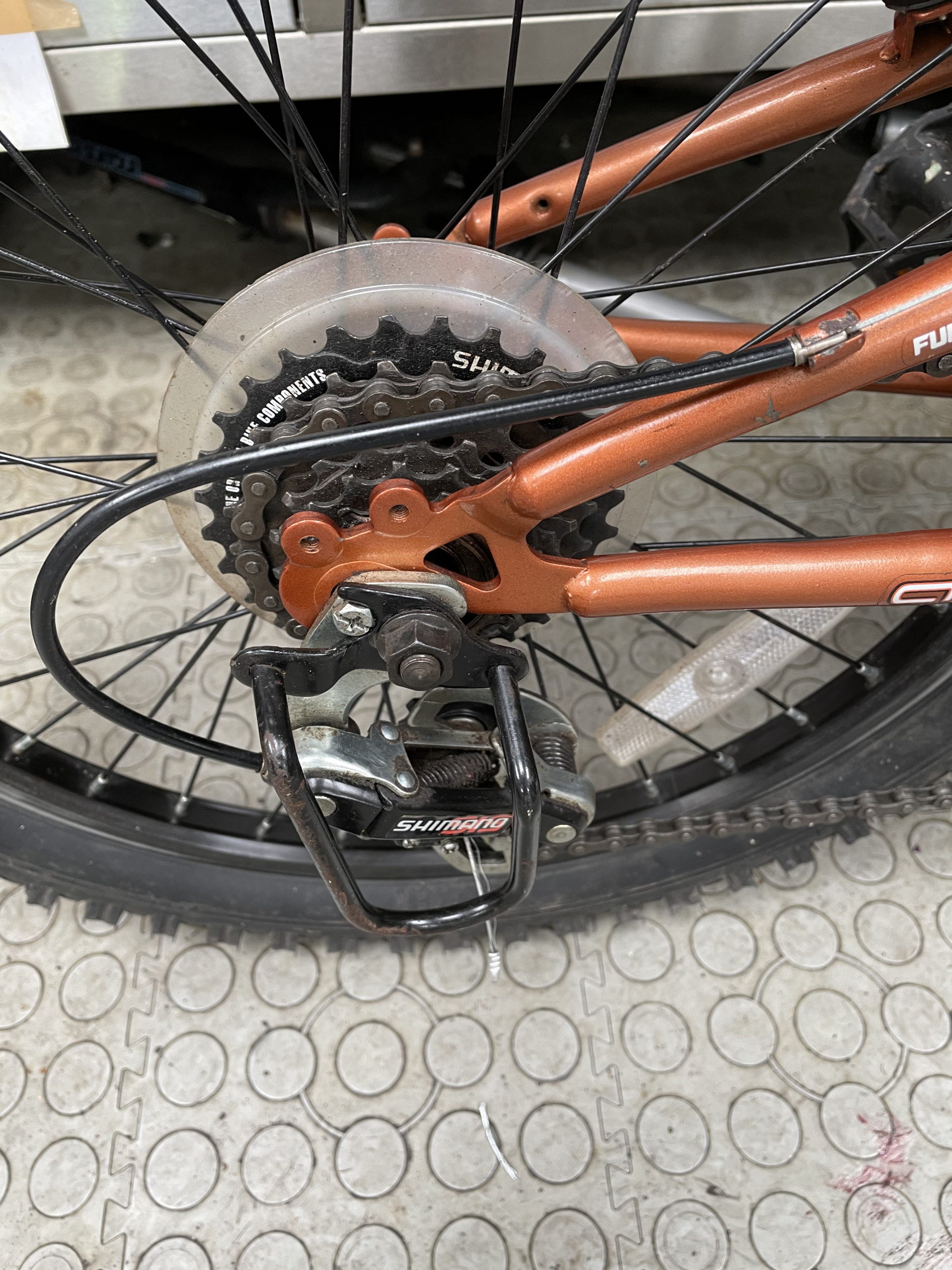 BIKE - APOLLO FS20 - USED DONATED & REFURBISHED ITEM - Image 3